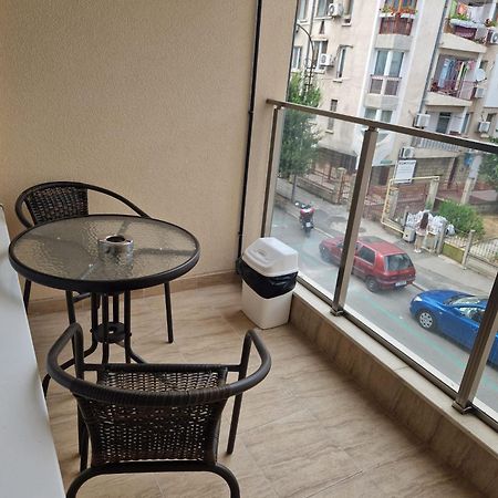 De Ja Vu 54 Apartment Burgas Bagian luar foto
